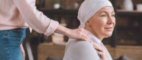 10 Tips for Supporting a Friend with Cancer